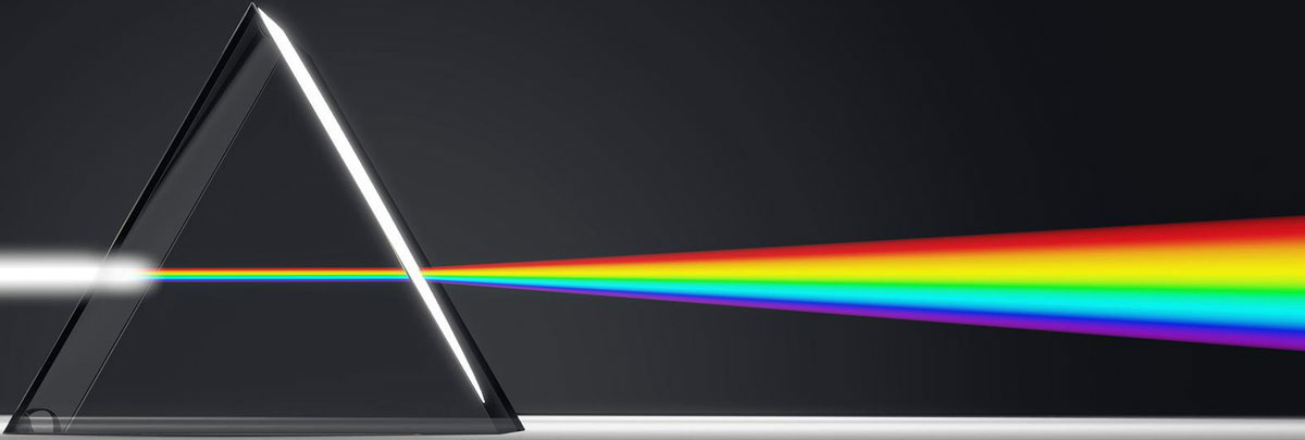 priam refractando la luz blanca en 7 colores, incluido el índigo.