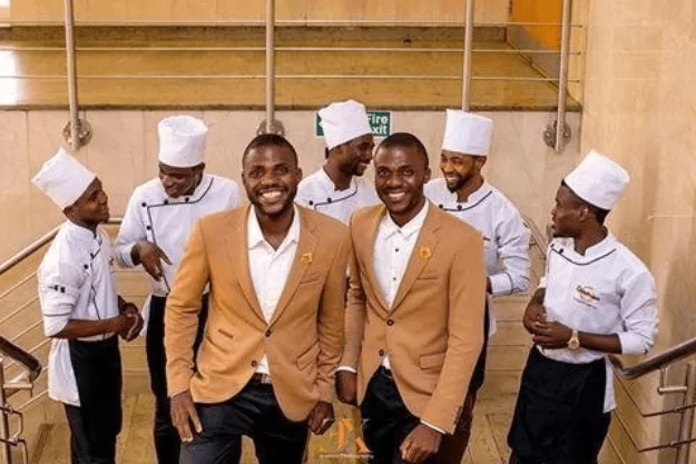 Unternehmerische Geschichte der Igwe-Zwillinge [Begonnen als Büroreiniger]