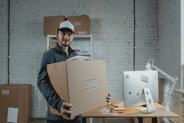 Was ist der schnellste Weg, ein Paket zu versenden?
