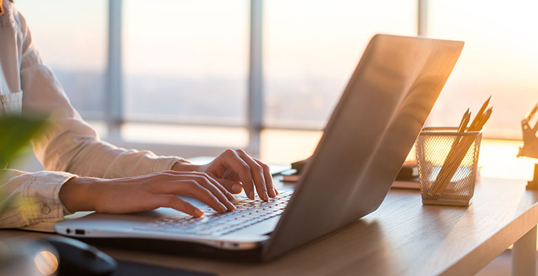 호텔 및 관광업을 위한 이메일 마케팅 및 소셜 미디어 마케팅