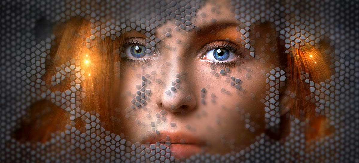 femeie în portocaliu care iese din cutii gri.