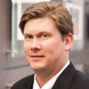 프로펠러 기고자 아론 비터스하임