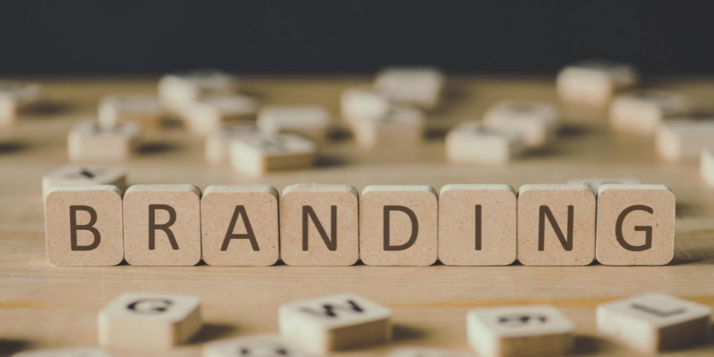 Pembuat template email untuk Effortless Branding