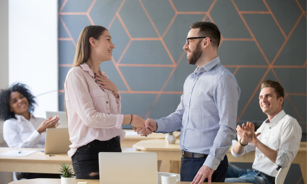 従業員認識ソフトウェア