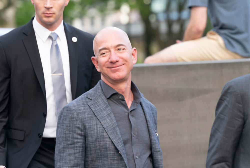 Jeff Bezos sorridente