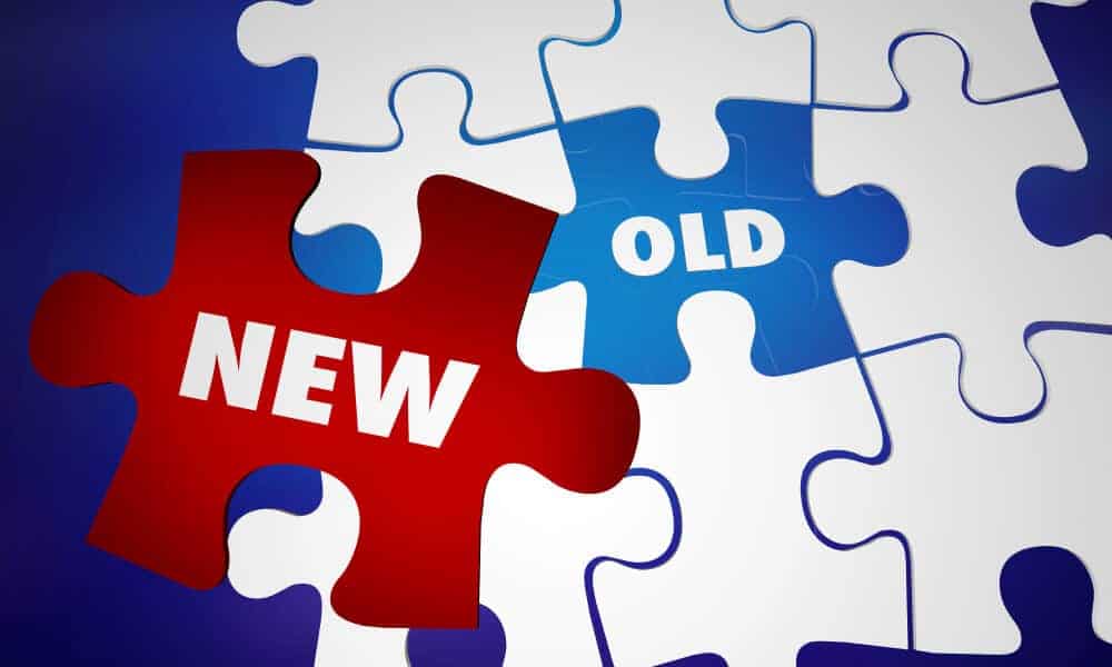 Eski ve yeni olarak etiketlenmiş puzzle parçaları.