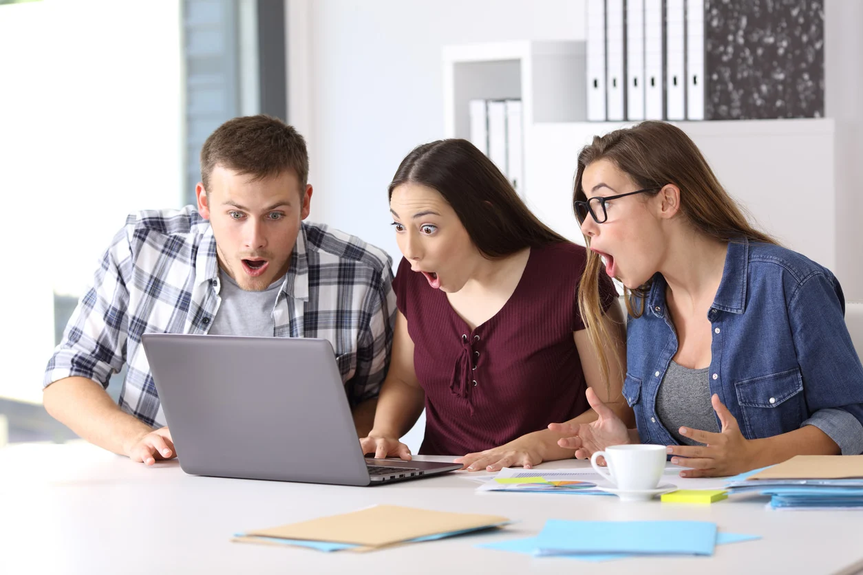 المدونون مندهشون