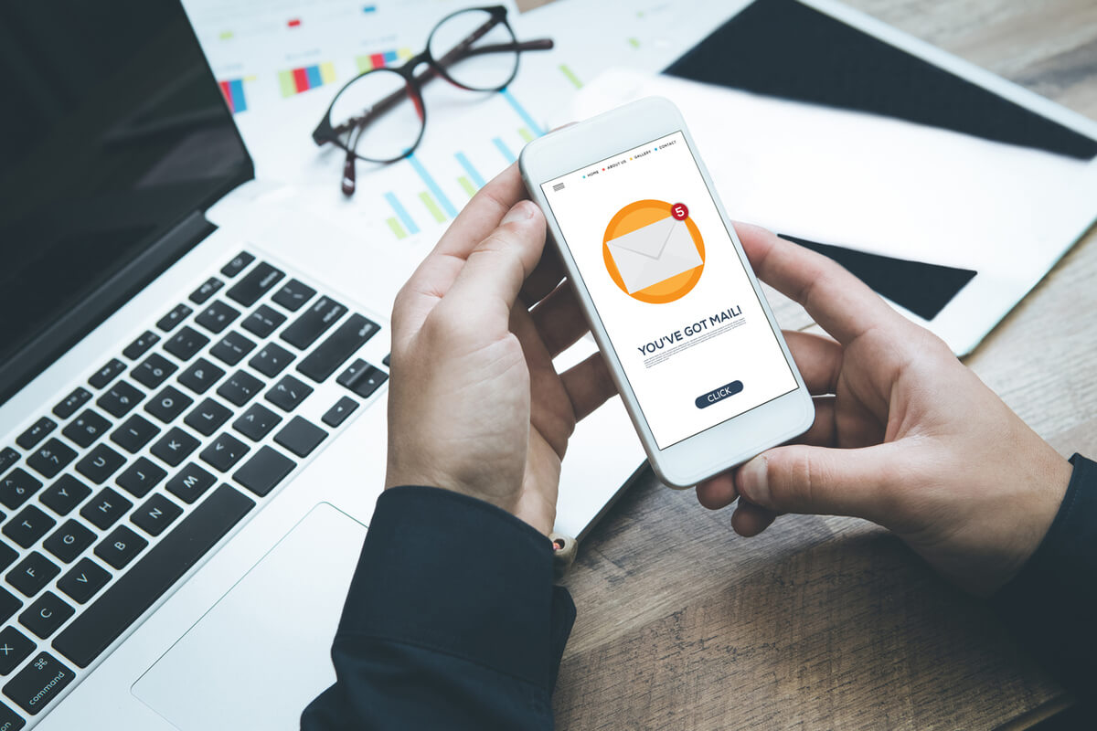 use emails personalizados - práticas de marketing digital de moda