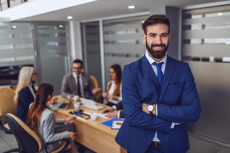 誰がプロジェクトマネージャーですか