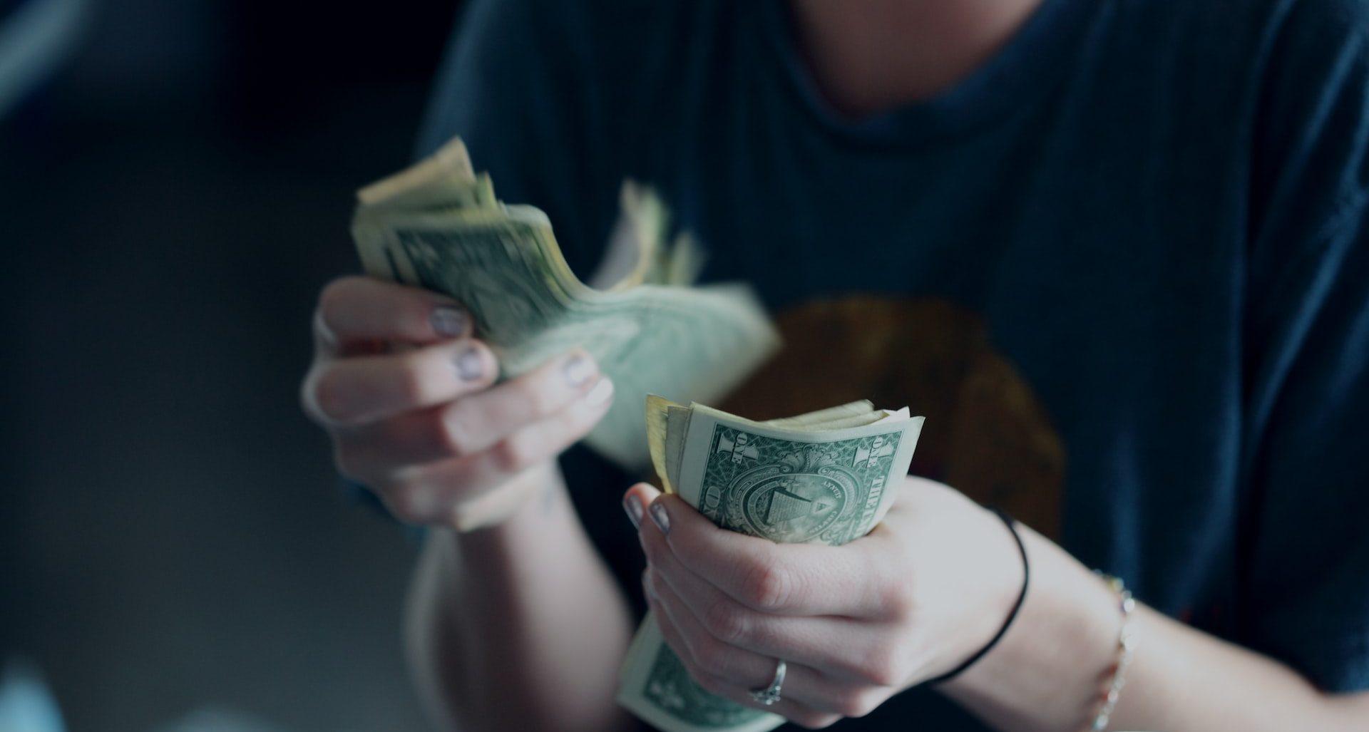 Facebook 広告の実際のコストと ROI の比較