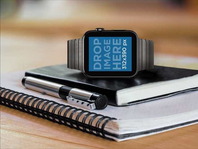 Черные часы Apple Watch поверх шаблона мокапа Moleskine Placeit Stage Image