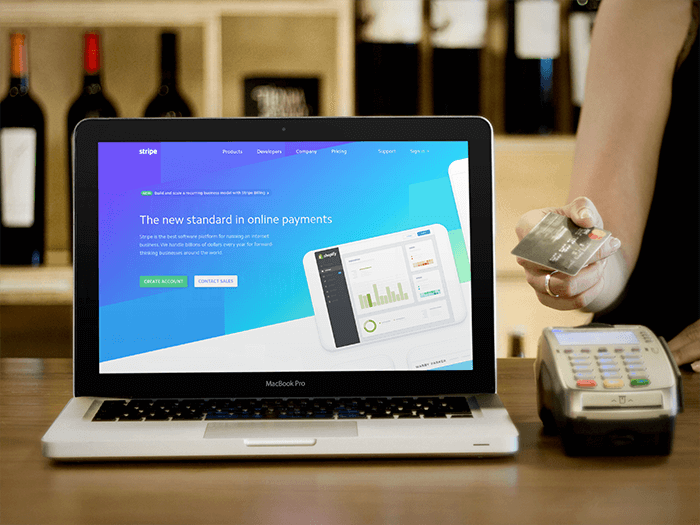 E-commerce Macbook Pro Mockup