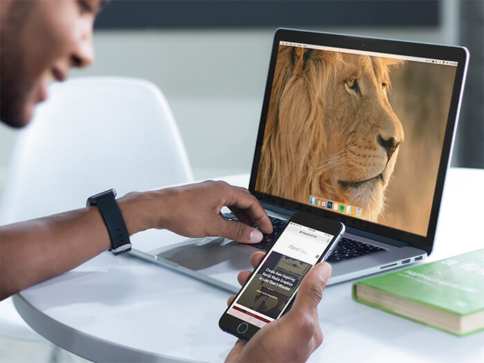 Macbook și iPhone Mockup Copie