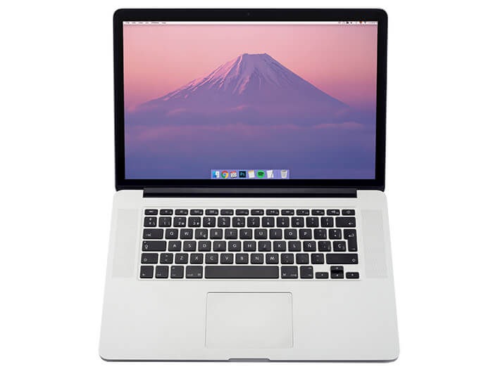Macbook Mockup mărit 00 copie