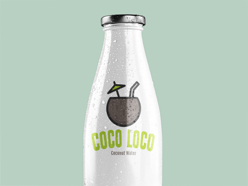 Machetă a unei sticle de lapte peste un fundal solid