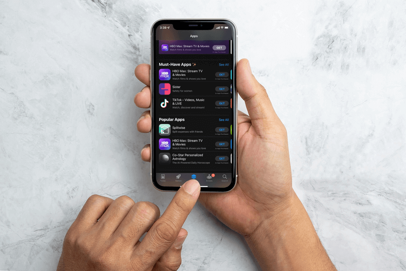 아이폰 11을 사용하여 일부 손의 모형