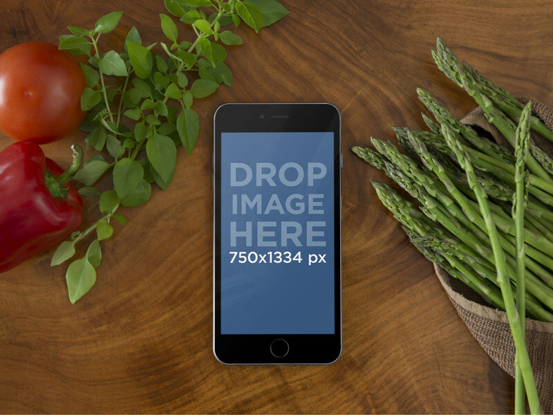 schwarzes-iphone-6-auf-dem-kochtisch-top-shot