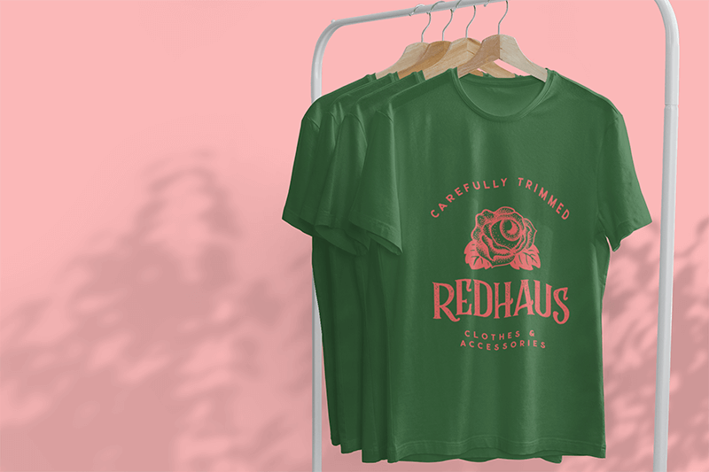 Maquette de t-shirts suspendus