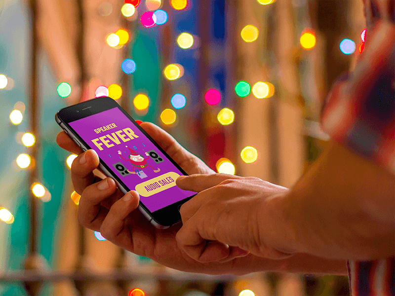 Noel Sırasında Iphone 6 Kullanan Adam