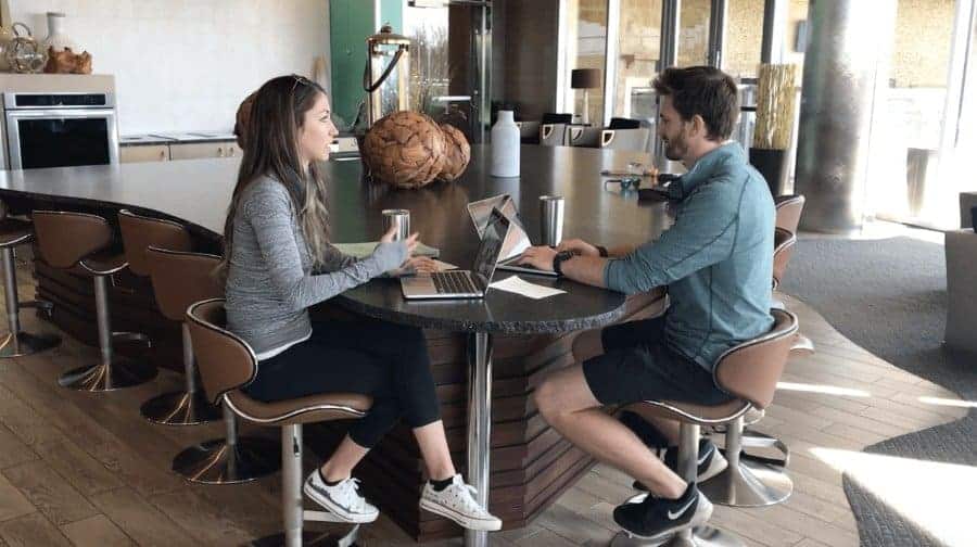 Lauren und Alex bloggen in Austin