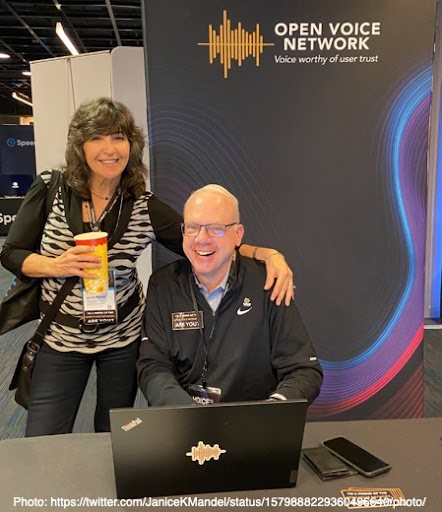 Дженис Мандель и Джон Стайн в Voice 22