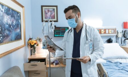 Apa Kelebihan dan Kekurangan Menjadi Dokter?