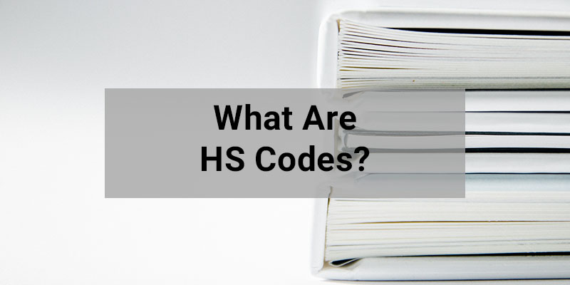 白い背景の上の紙の山