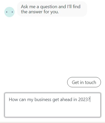 un chatbot inteligent pe un site de comerț electronic