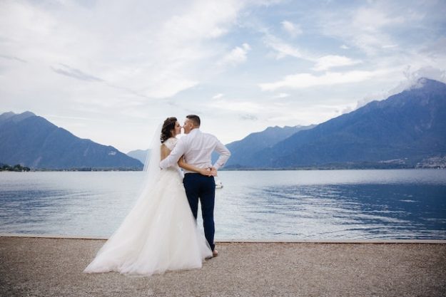 Memulai dan Mengembangkan Bisnis Fotografi Pernikahan