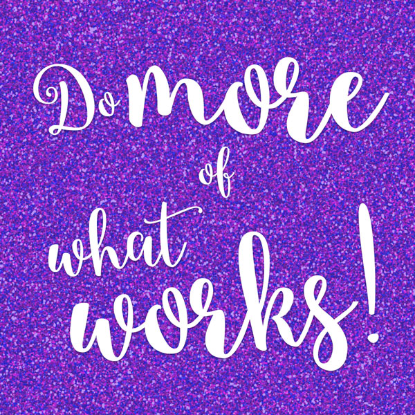 紫色のグラフィックサットは、より多くの機能を果たします。