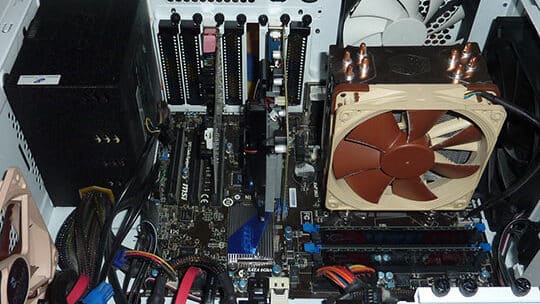 desktop-computer-tower-gaming-pc-hardware-hauptplatine-cpu-gpu