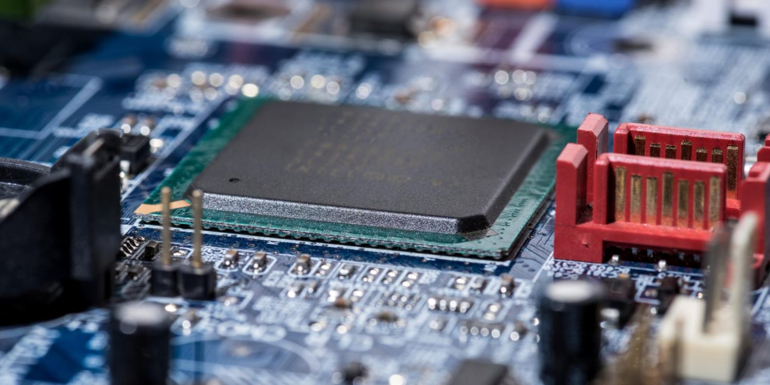 Przypadki użycia architektury IoT w produkcji