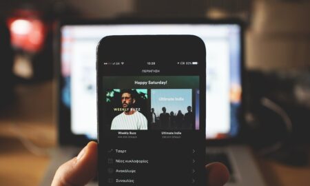10 Situs Web Luar Biasa untuk Membeli Spotify Plays & Followers (Rahasia Label Rekaman Terbesar)
