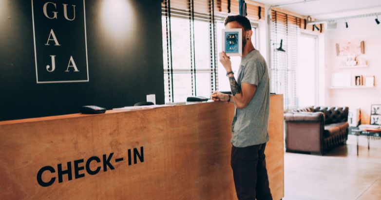 Otelinizin fiziksel görünümünden kesinlikle önemli ölçüde gurur duyuyor ve çekici bir estetikle donatılmasını sağlamak için önemli kaynaklara yatırım yapıyorsunuz.