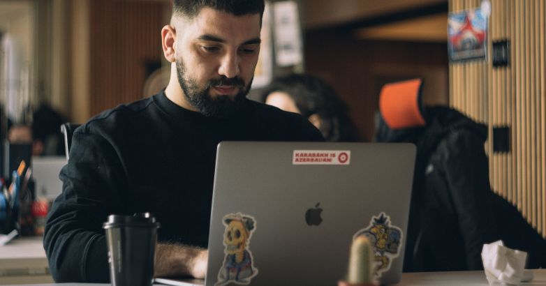 Les suites SEO seront vos principaux hubs en matière de recherche.