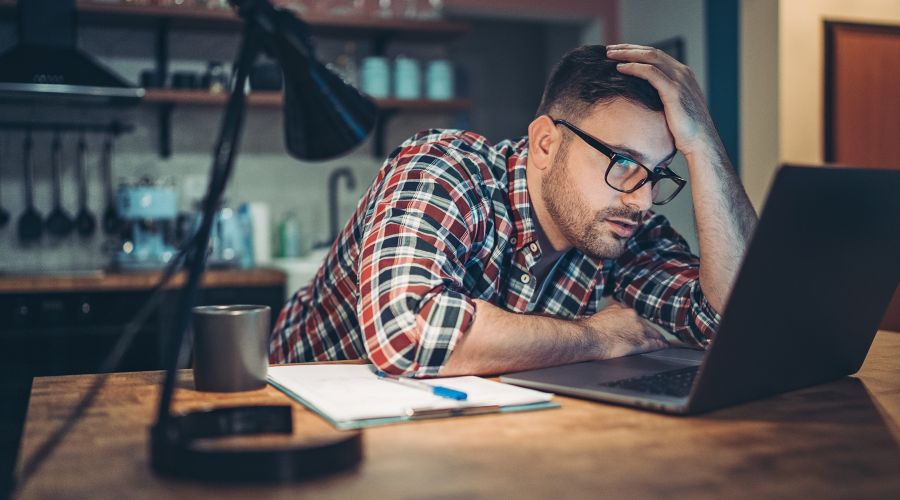 archivos adjuntos de productos de Shopify