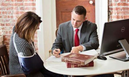 บทบาทของทนายความด้านการบาดเจ็บส่วนบุคคลที่มีประสบการณ์ในการแสวงหาค่าชดเชยสำหรับการบาดเจ็บ