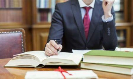 Mengapa Menyewa Pengacara Penting untuk Kasus Anda