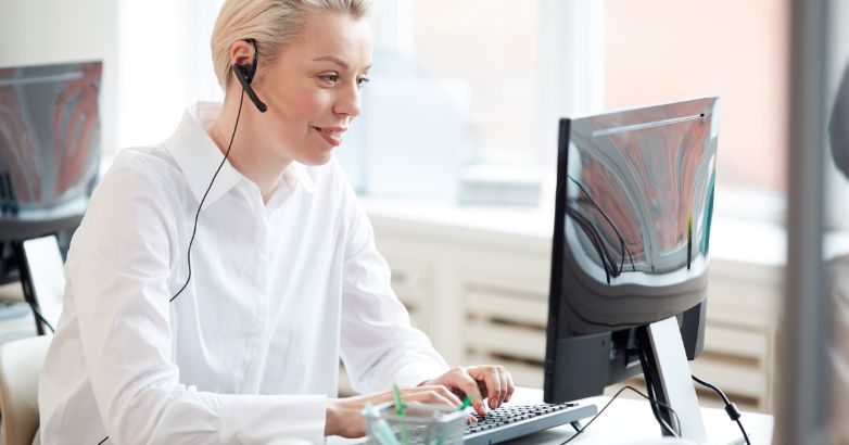 ตัวแทนประกันภัยกำลังรวบรวมโอกาสในการขายใหม่หลังจากทำตาม 15 ขั้นตอนของ Mediaboom