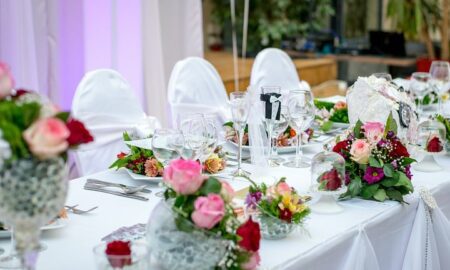 Asientos con estilo: el arte de los asientos estilo banquete para bodas, eventos y más