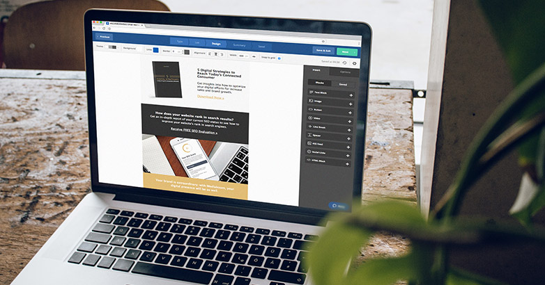 O redator está automatizando e-mails para a joalheria de seu cliente