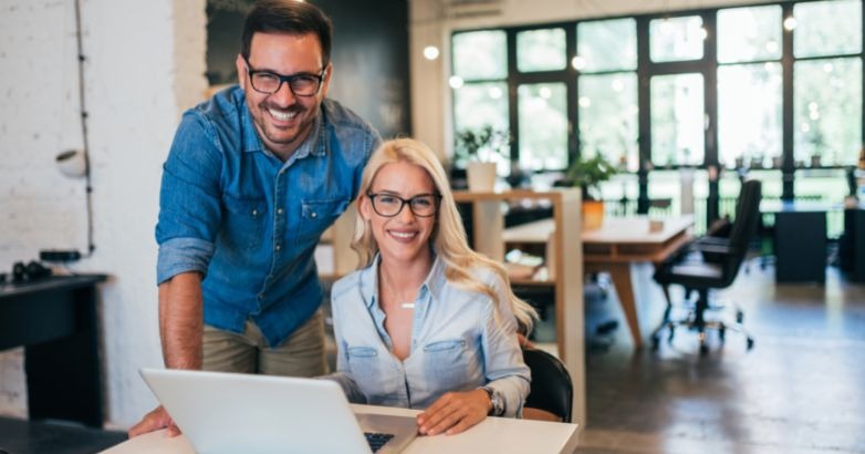 營銷專家正在規劃新的 b2c 內容營銷策略