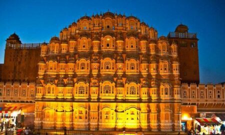 Paket Wisata Jaipur untuk Keluarga: Ciptakan Kenangan Tersayang dengan Paket Ramah Keluarga Kami