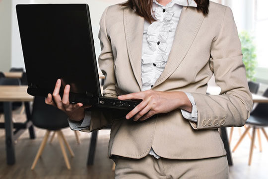 ビジネスミーティング-カンファレンス-マーケティングプラン-サポート