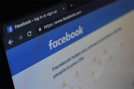 Facebook-Social-Media