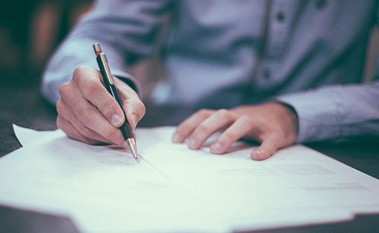 Escrita Homem Plano Estratégia de nota de lição de casa