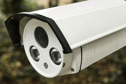camera-video-monitor-securitate-ceas-supraveghere-cctv