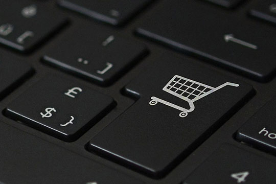 e-commerce-marketing-internetowy-koszyk-na zakupy