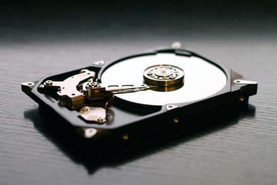 sabit disk-hdd-sürücü-bilgisayar-parçaları-elektronik-teknolojisi