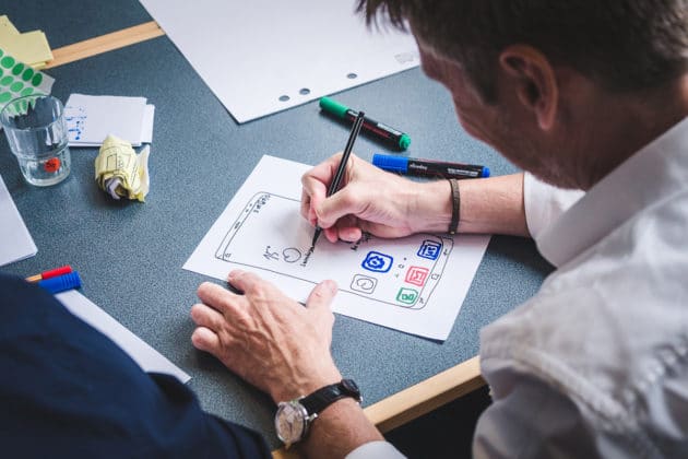 uygulama-tasarım-yaratıcı-çizim-çizim-taslak-UI-UX